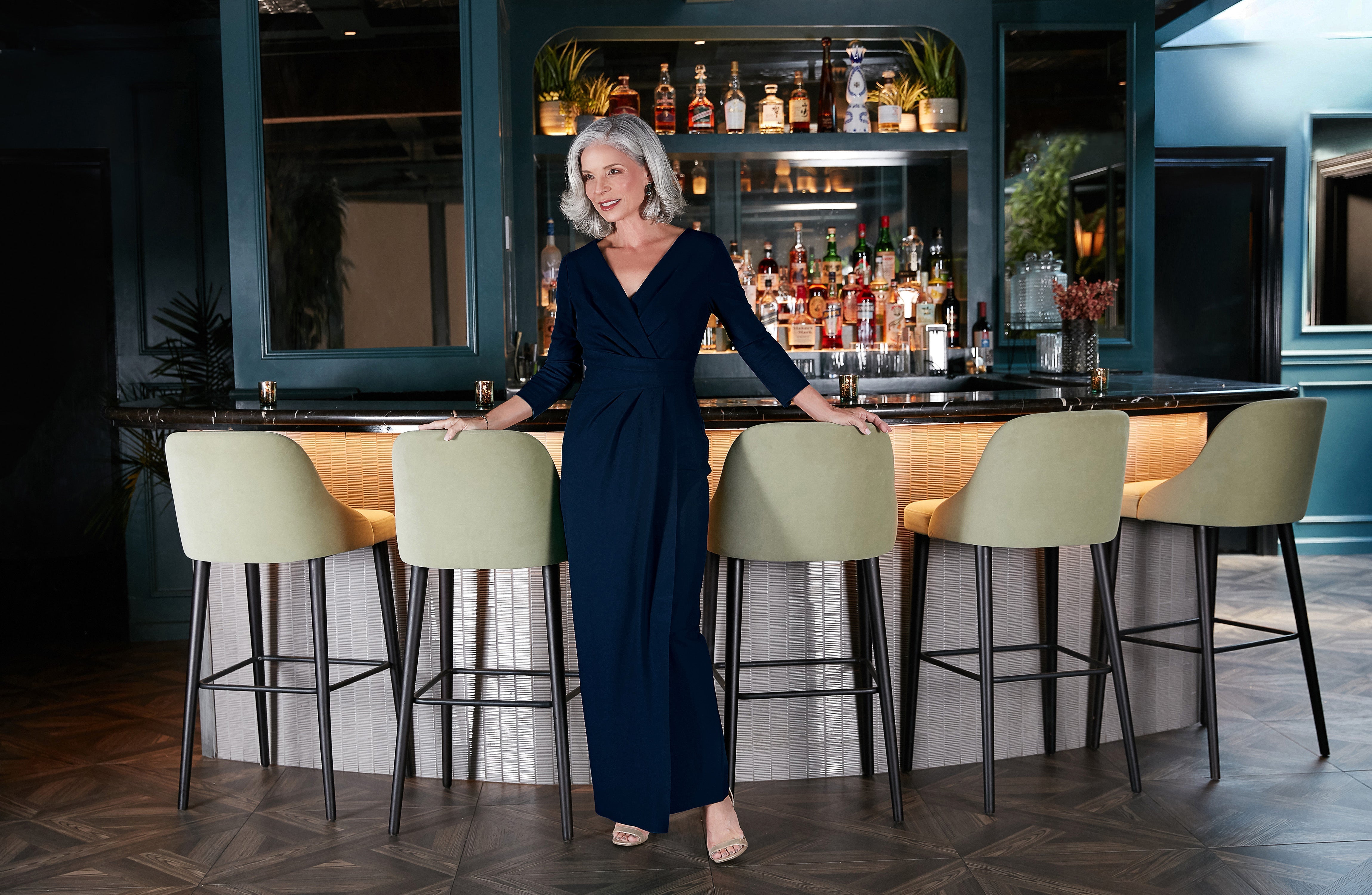 Tips for Perfect Formal Photos: How to Pose and Choose Flattering Outfits