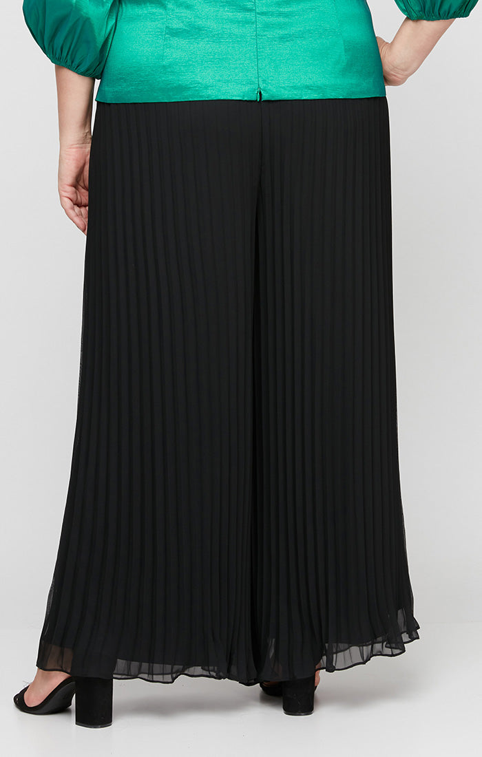 Plus Wide Leg Pleated Pant